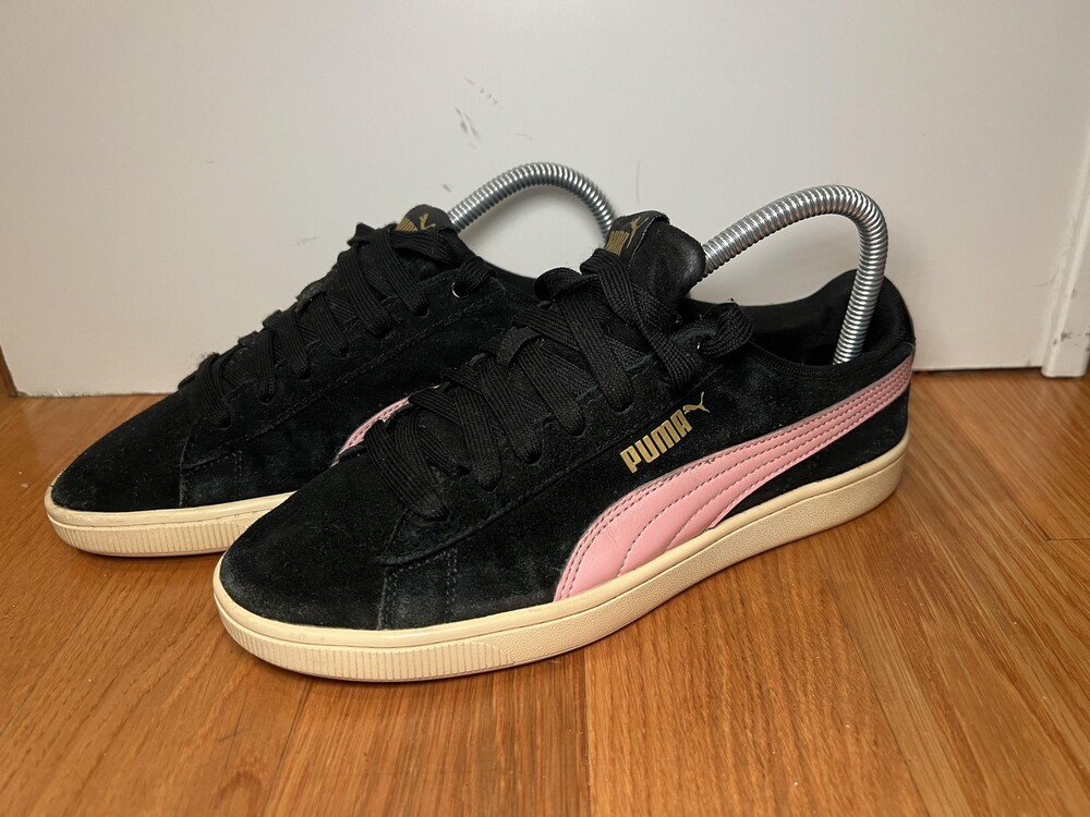 Puma Suede Shoes Womens Size 7.5 Black Pink Low Top Casual Sneakers 369725-11